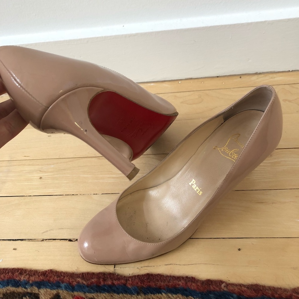 CHRISTIAN LOUBOUTIN HEEL